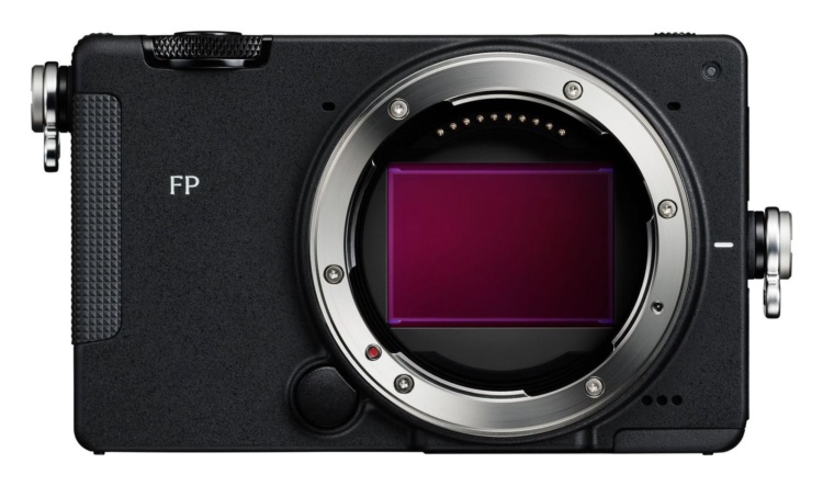 Sigma FP2 von vorn mit freiliegendem Sensor am L-Mount