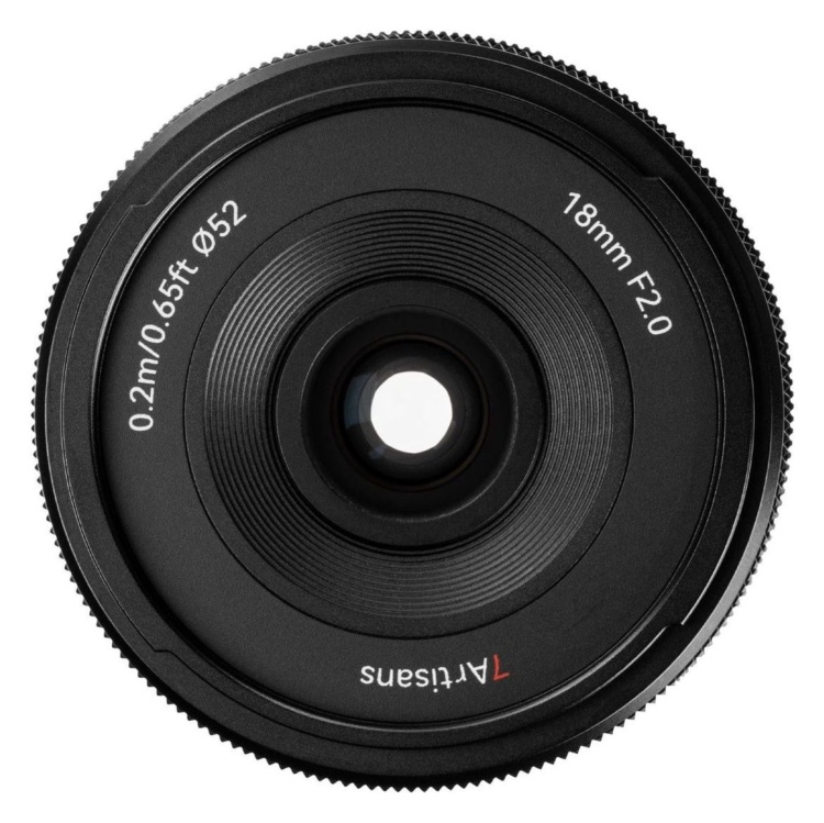 7Artisans AF 18mm f/2 von vorn mit Beschriftung