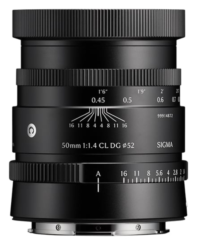 Sigma 50mm F1.4 CL DG | Contemporary in black with the barrel extended